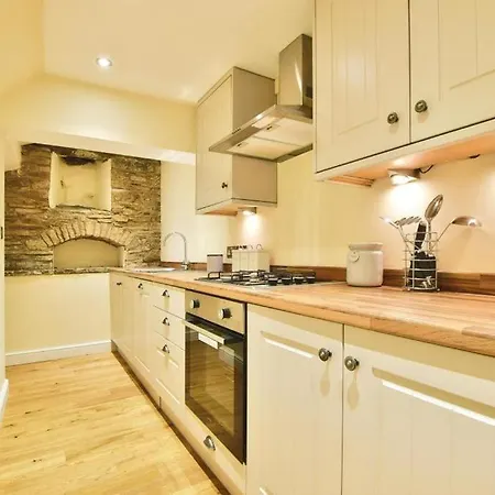 Cosy Retreat In Rainow, Western Peak District Exterior photo