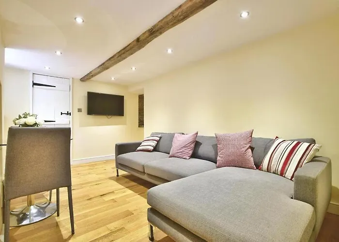 Cosy Retreat In Rainow, Western Peak District