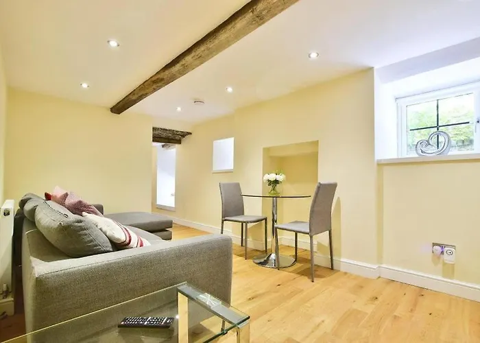 Cosy Retreat In Rainow, Western Peak District