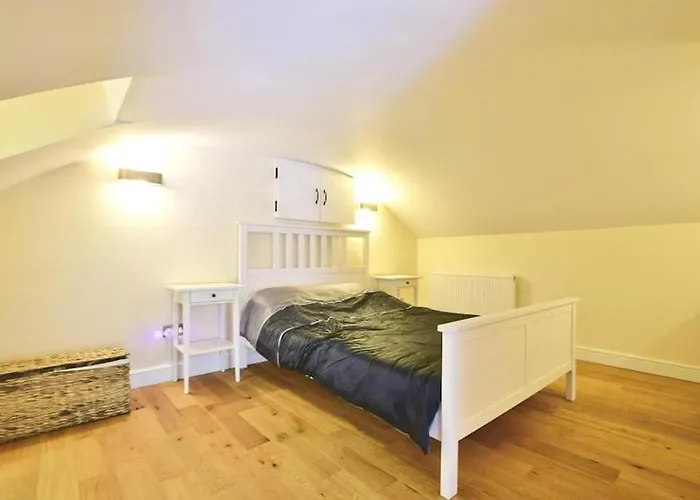 Cosy Retreat In Rainow, Western Peak District